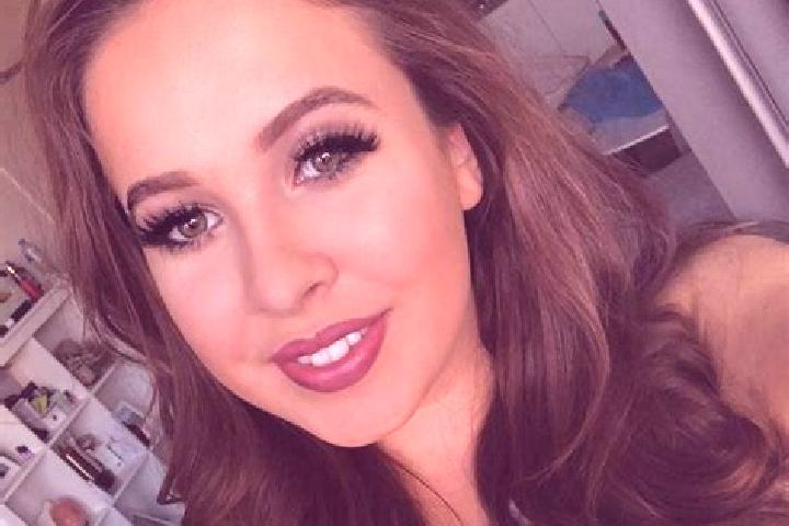 Willow, 39, a chestnut brown-eyed mixed companion based in Bristow. Offering Erotic Massage, OWO, Striptease, Girlfriend Experience. Available for incall and...