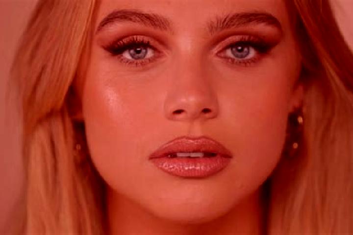 Willow, 39, a platinum blonde blue-eyed caucasian companion based in Pittwater. Offering Striptease, Roleplay, Erotic Massage, Deep French Kissing, Tantra. A...