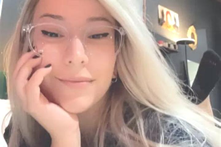 Willow, 39, a platinum blonde green-eyed mixed companion based in Sant Pere de Ribes. Offering Roleplay, BDSM, OWO. Available for incall and outcall, day and...