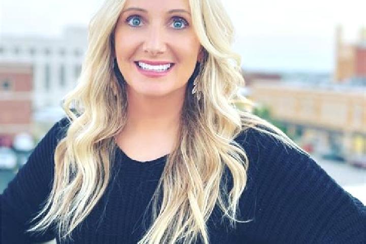 Willow, 39 — Escort in Dalton, United States