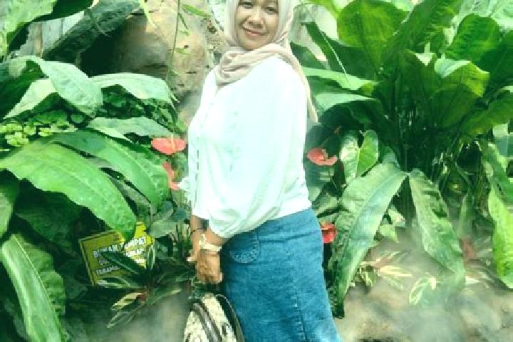 Willow, 39 — Escort in Diwek, Indonesia