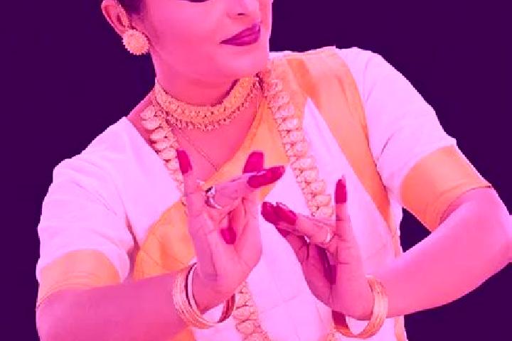 Willow, 39 — Escort in Pathanamthitta, India