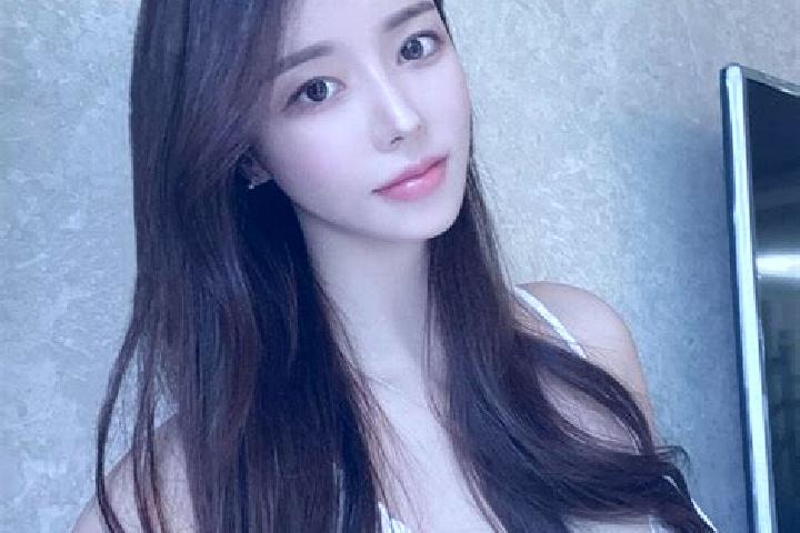 Willow, 39 — Escort in Yipin, China