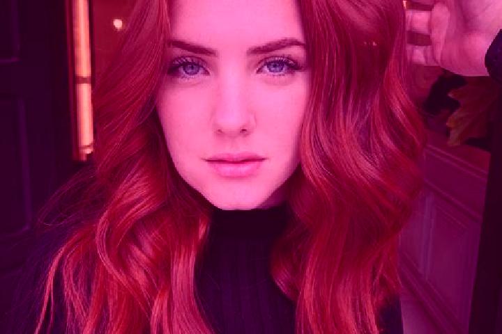 Zoe, 20, a auburn blue-eyed ebony companion based in El Carino. Offering Striptease, Duos, OWO, Girlfriend Experience, BDSM. Available for incall and outcall...