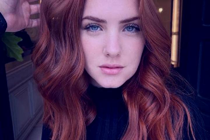 Zoe, 20, a auburn blue-eyed mediterranean companion based in Priston. Offering Tantra, Fetish, Travel Companion, Massage. Available for incall and outcall, o...