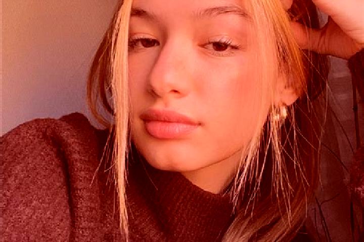 Zoe, 20, a blonde brown-eyed ebony companion based in Santa Josefa. Offering Erotic Massage, Couples, OWO. Available for incall and outcall, overnight bookin...