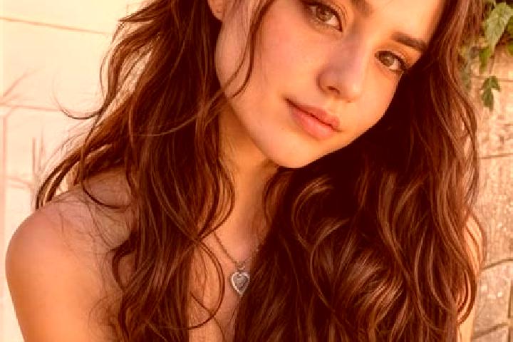 Zoe, 20, a brunette hazel-eyed mediterranean companion based in Loiza. Offering Prostate Massage, Deep French Kissing, GFE. Available for incall and outcall,...