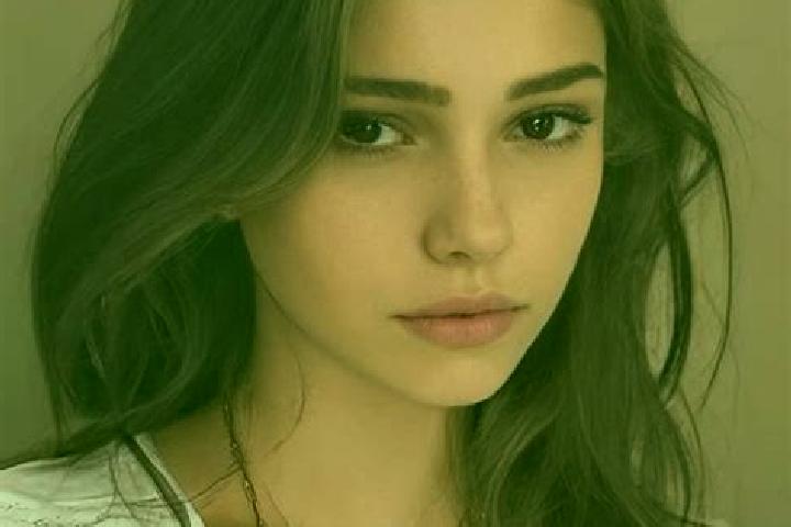 Zoe, 20, a chestnut dark-eyed slavic companion based in Casalnuovo Monterotaro. Offering Party Girl, OWO, Couples, Deep French Kissing. Available for incall ...