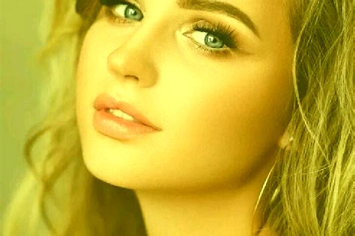 Zoe, 20, a dark blonde blue-eyed european companion based in Vevcani. Offering OWO, Deep French Kissing, Fetish, GFE, Prostate Massage. Available for incall ...