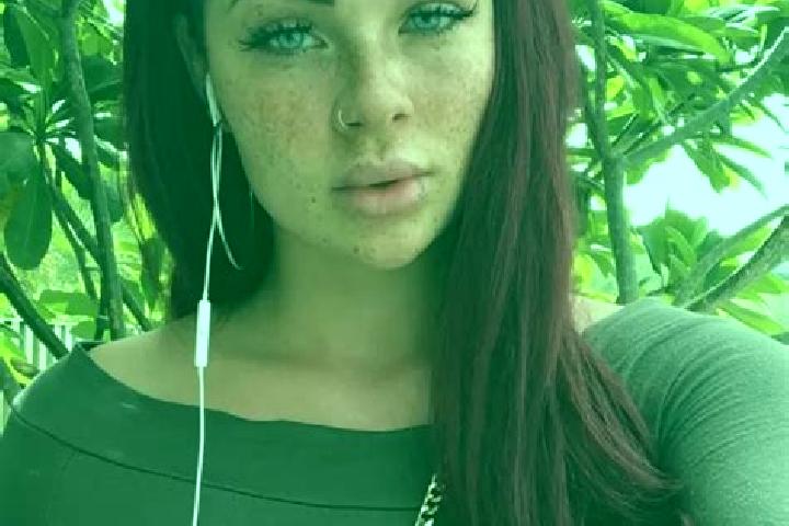 Zoe, 20, a red dark-eyed caribbean companion based in Ponte in Valtellina. Offering Erotic Massage, Domination, Girlfriend Experience, OWO. Available for inc...