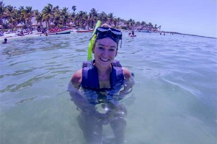 Zoe, 20 — Escort in Akumal, Mexico