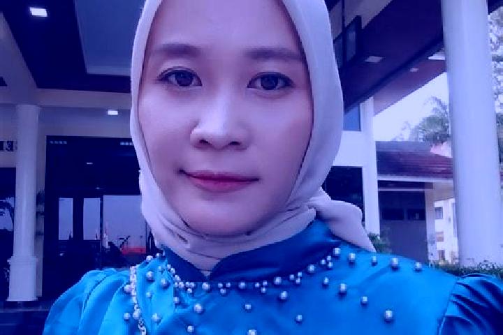 Zoe, 20 — Escort in Kerep Wetan, Indonesia