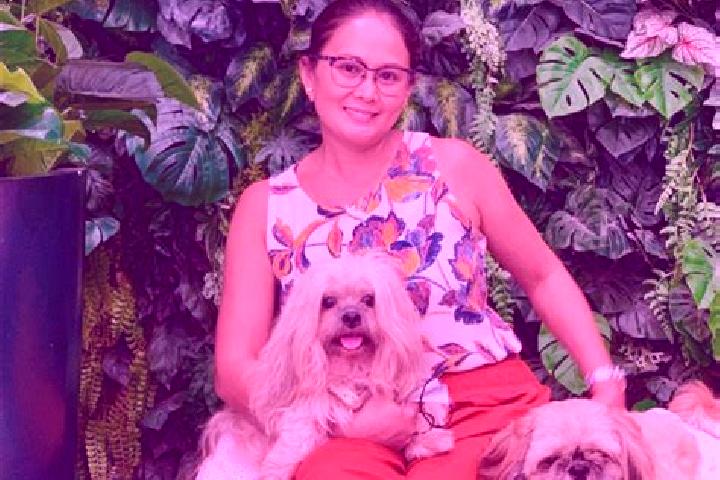 Zoe, 20 — Escort in Malocloc, Philippines
