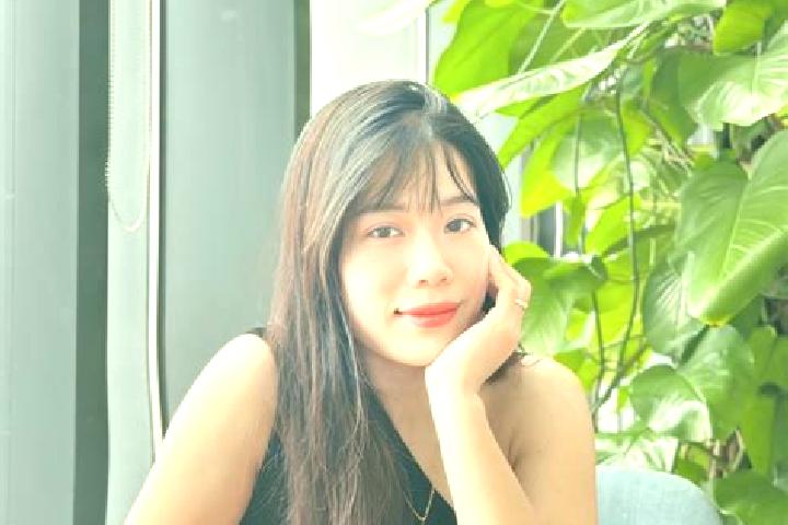 Zoe, 20 — Escort in Tra My, Vietnam
