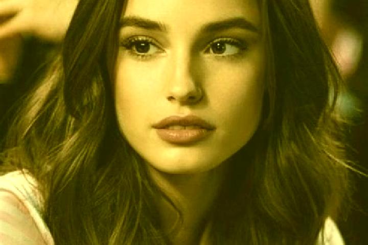 Zoe, 21, a brunette brown-eyed indian companion based in Champdieu. Offering 69, Duos, Girlfriend Experience. Available for incall and outcall, day and eveni...