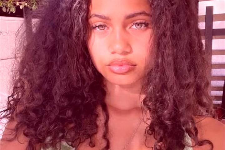 Zoe, 21, a red green-eyed mixed companion based in Lipovci. Offering Girlfriend Experience, Couples, Erotic Massage. Available for incall and outcall, overni...