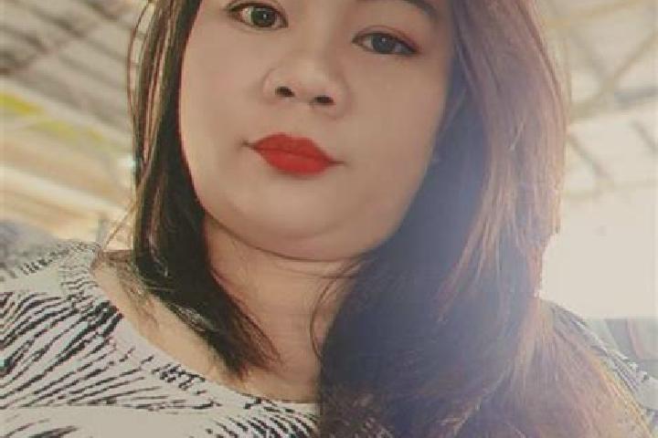 Zoe, 21 — Escort in Bacuyangan, Philippines