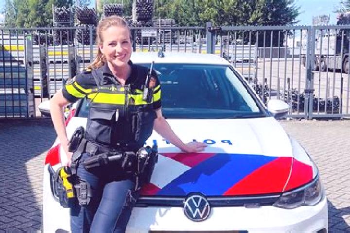 Zoe, 21 — Escort in Corlaer, Netherlands