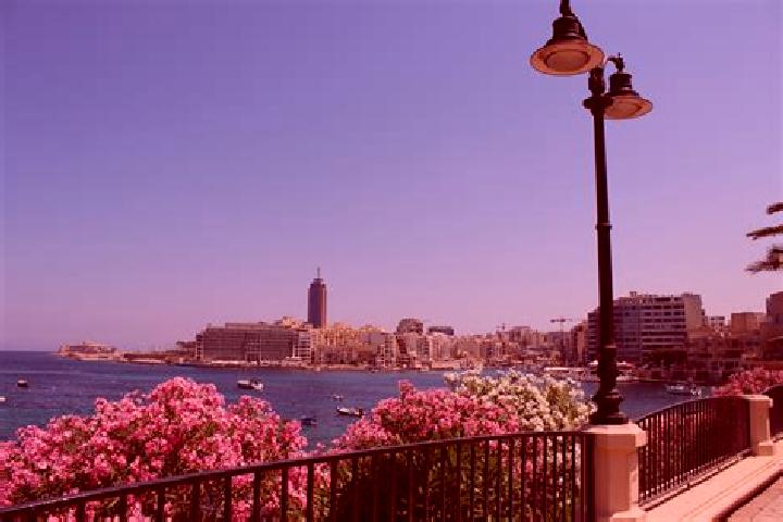 Zoe, 21 — Escort in Gudja, Malta