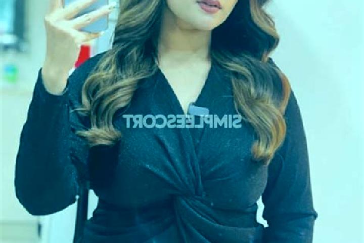 Zoe, 21 — Escort in Kashipur, India