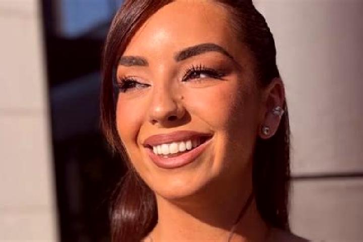 Zoe, 21 — Escort in Santa Anita, Argentina