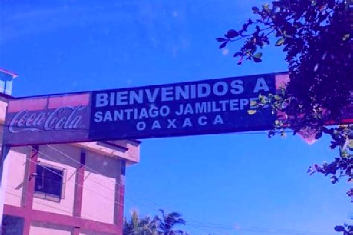 Zoe, 21 — Escort in Santiago Jamiltepec, Mexico
