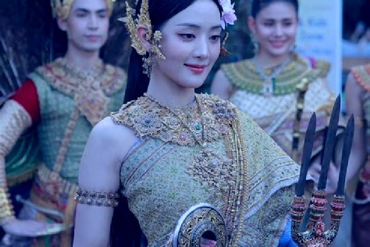 Zoe, 21 — Escort in Tha Khanon, Thailand