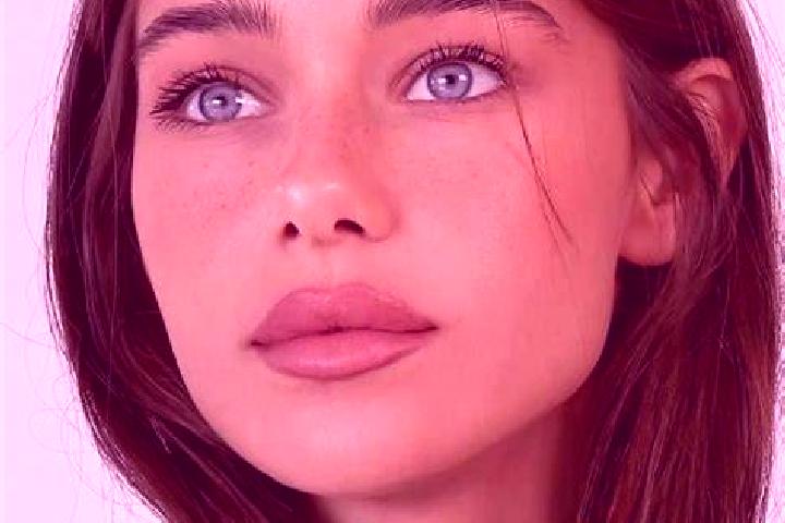 Zoe, 22, a brunette brown-eyed middle eastern companion based in Bhiwandi. Offering Striptease, Duos, Tantra. Available for incall and outcall, day and eveni...