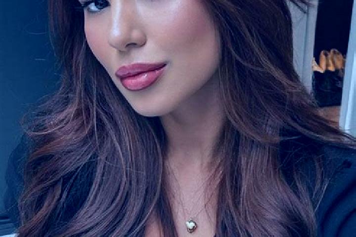 Zoe, 22, a chestnut brown-eyed latina companion based in Amatitan. Offering Deep French Kissing, 69, OWO, Massage, Fetish. Available for incall and outcall, ...