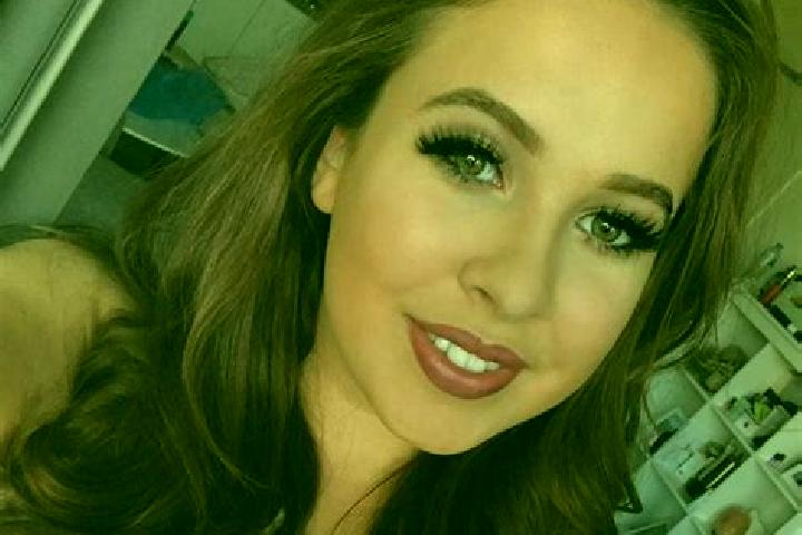 Zoe, 22, a red brown-eyed middle eastern companion based in Pawing. Offering Erotic Massage, BDSM, Girlfriend Experience, Domination, CIM. Available for inca...