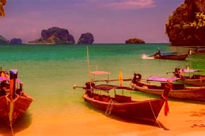 Zoe, 22 — Escort in Maha Rat, Thailand