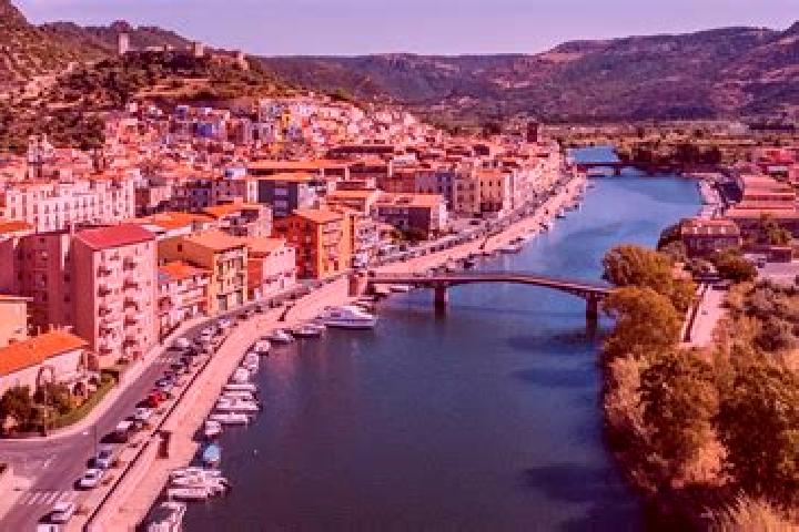 Zoe, 22 — Escort in Seneghe, Italy