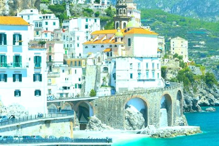Zoe, 22 — Escort in Vigo Rendena, Italy