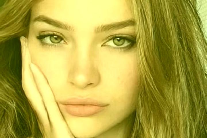 Zoe, 23, a dark blonde hazel-eyed mediterranean companion based in Wandin North. Offering Deep French Kissing, Massage, GFE, Dinner Date, Striptease. Availab...