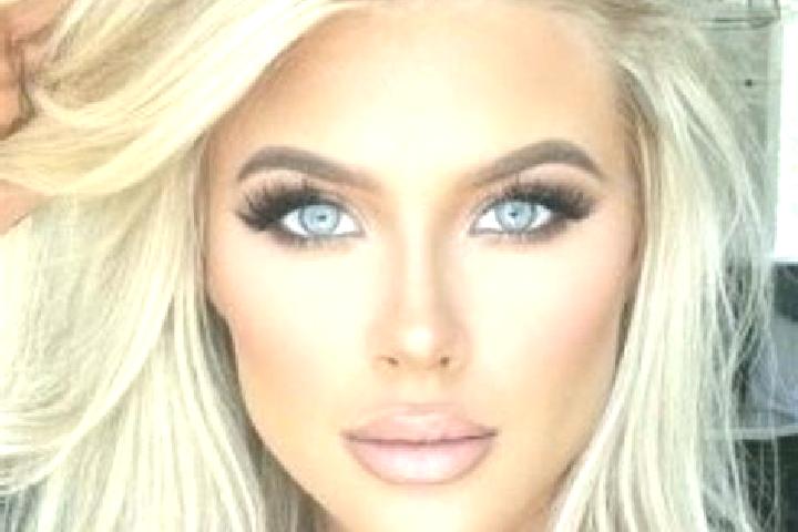 Zoe, 23, a platinum blonde grey-eyed mediterranean companion based in Taman Suruh Krajan. Offering Striptease, Girlfriend Experience, BDSM. Available for inc...