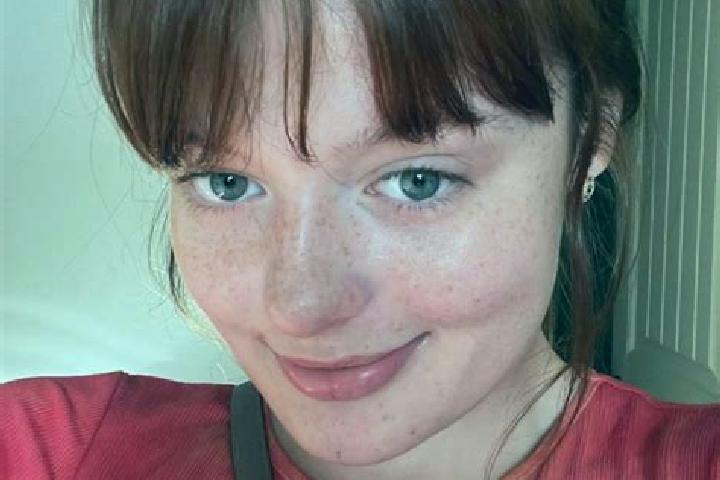 Zoe, 23, a red brown-eyed european companion based in Rockanje. Offering Massage, CIM, BDSM, Striptease. Available for incall and outcall, overnight bookings...