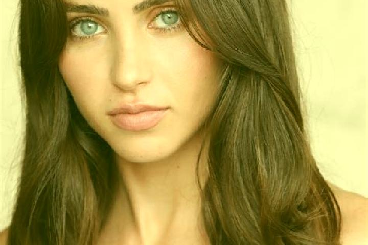 Zoe, 23, a red brown-eyed latina companion based in Kpeungarikaha. Offering Erotic Massage, Overnight, Striptease, Domination, Travel Companion. Available fo...