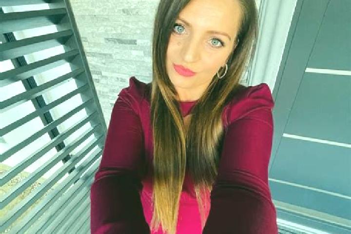 Zoe, 23 — Escort in Beclean, Romania