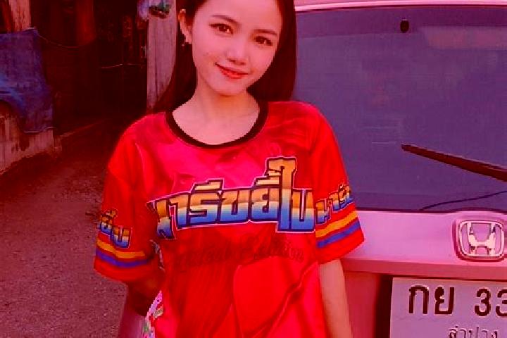 Zoe, 23 — Escort in Kham Muang, Thailand