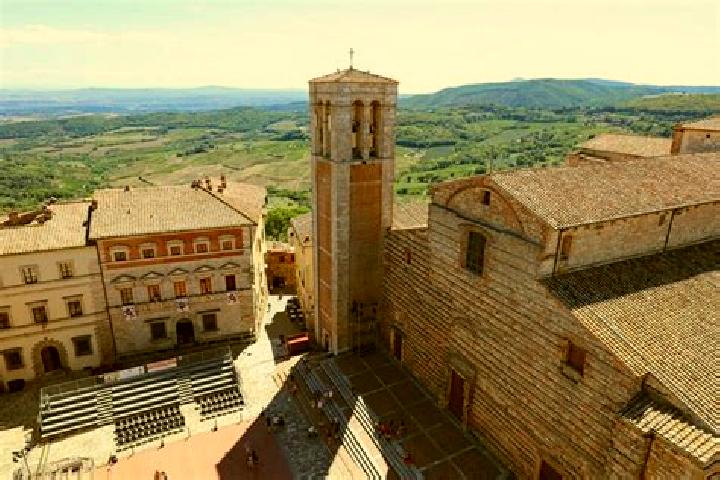 Zoe, 23 — Escort in Montepulciano, Italy