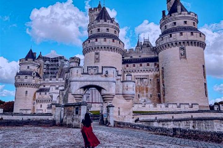 Zoe, 23 — Escort in Pierrefonds, France