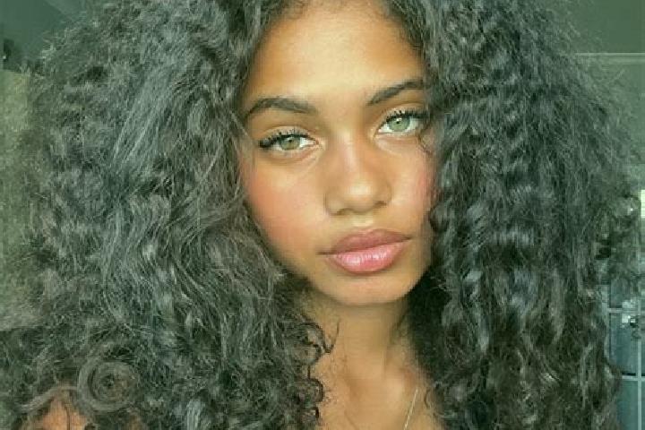 Zoe, 24, a black grey-eyed ebony companion based in Cuacnopalan. Offering Erotic Massage, GFE, OWO. Available for incall and outcall, day and evening dates.