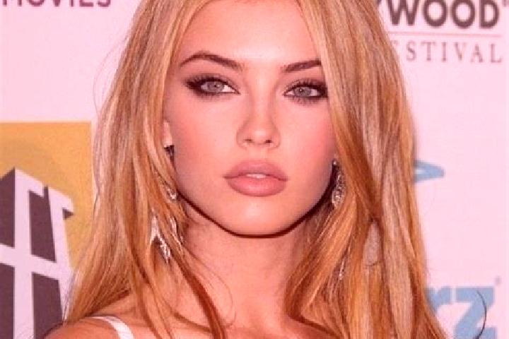 Zoe, 24, a blonde hazel-eyed caucasian companion based in Ojocaliente. Offering Duos, Party Girl, Dinner Date. Available for incall and outcall, overnight bo...
