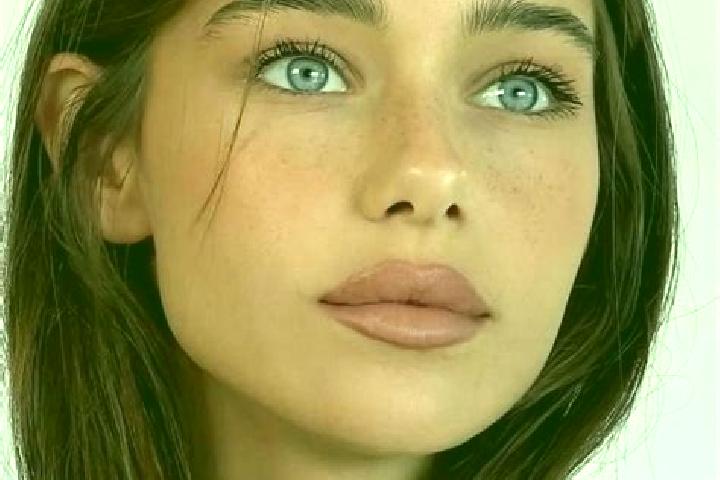 Zoe, 24, a brunette brown-eyed caribbean companion based in Macuspana. Offering Tantra, Striptease, Duos, Deep French Kissing. Available for incall and outca...