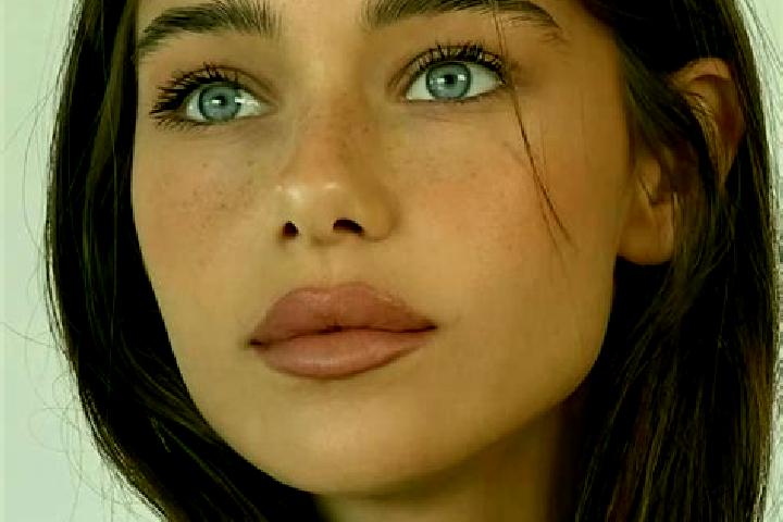 Zoe, 24, a brunette brown-eyed middle eastern companion based in Nea Manolada. Offering OWO, Travel Companion, Duos, Massage. Available for incall and outcal...