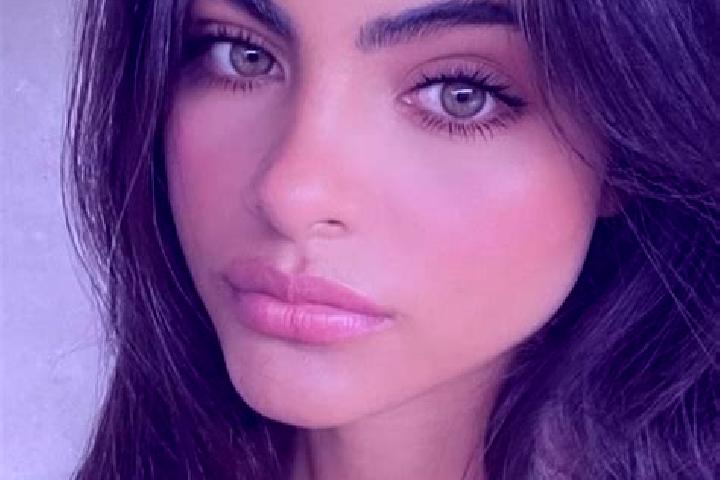 Zoe, 24, a brunette green-eyed mediterranean companion based in Xiadong. Offering Dinner Date, Striptease, A-Level, GFE. Available for incall and outcall, da...