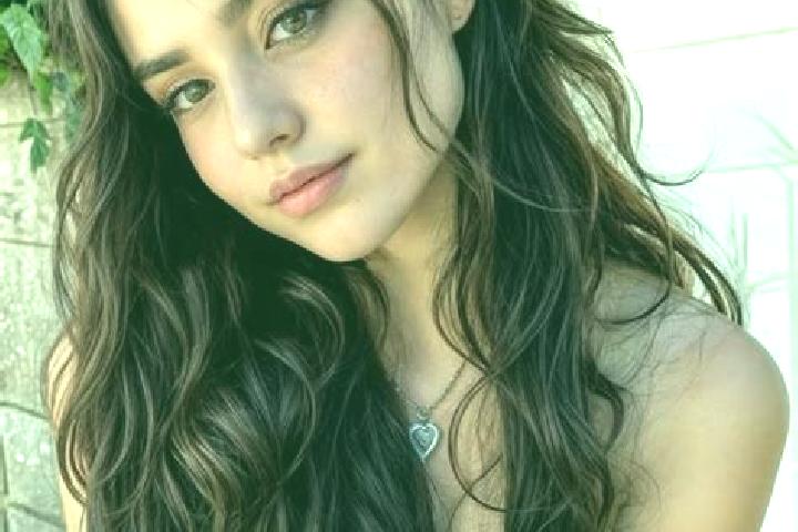 Zoe, 24, a brunette hazel-eyed middle eastern companion based in Tuchow. Offering GFE, Girlfriend Experience, Striptease, Fetish. Available for incall and ou...