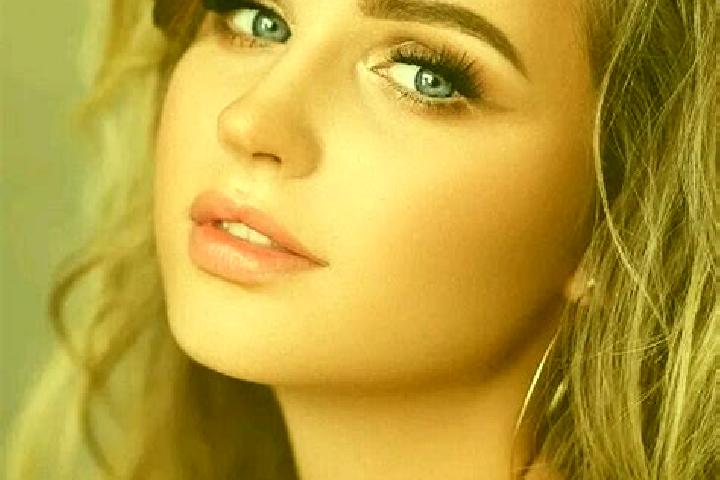 Zoe, 24, a dark blonde blue-eyed mediterranean companion based in Pestisu Mic. Offering Tantra, GFE, A-Level. Available for incall and outcall, day and eveni...