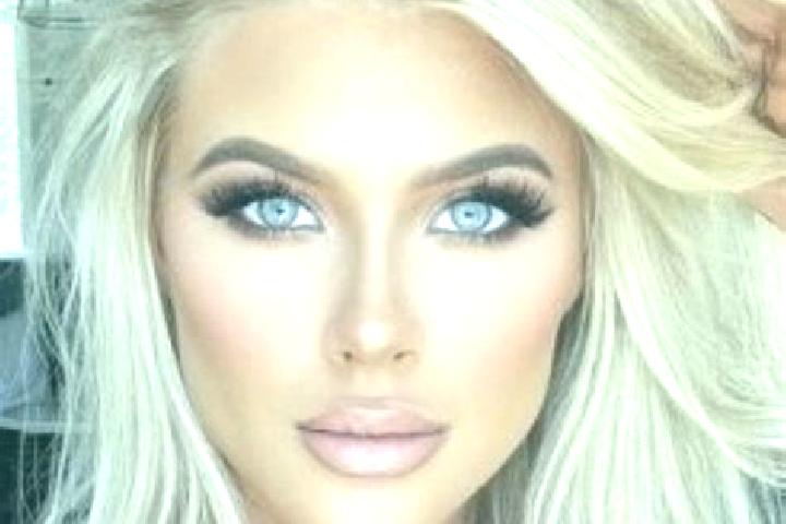 Zoe, 24, a platinum blonde dark-eyed european companion based in Wals. Offering Striptease, Erotic Massage, Fetish. Available for incall and outcall, overnig...