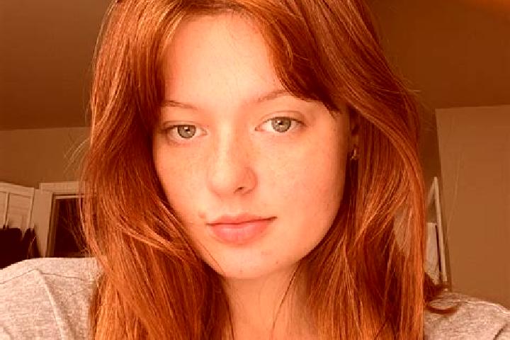 Zoe, 24, a red brown-eyed caucasian companion based in Woombye. Offering Domination, Erotic Massage. Available for incall and outcall, day and evening dates.